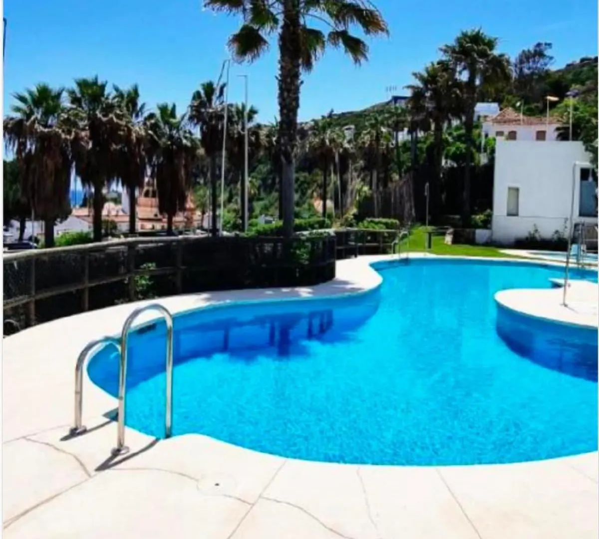New Beachside Apartment With Sea Views Manilva 0*,  Spanyolország
