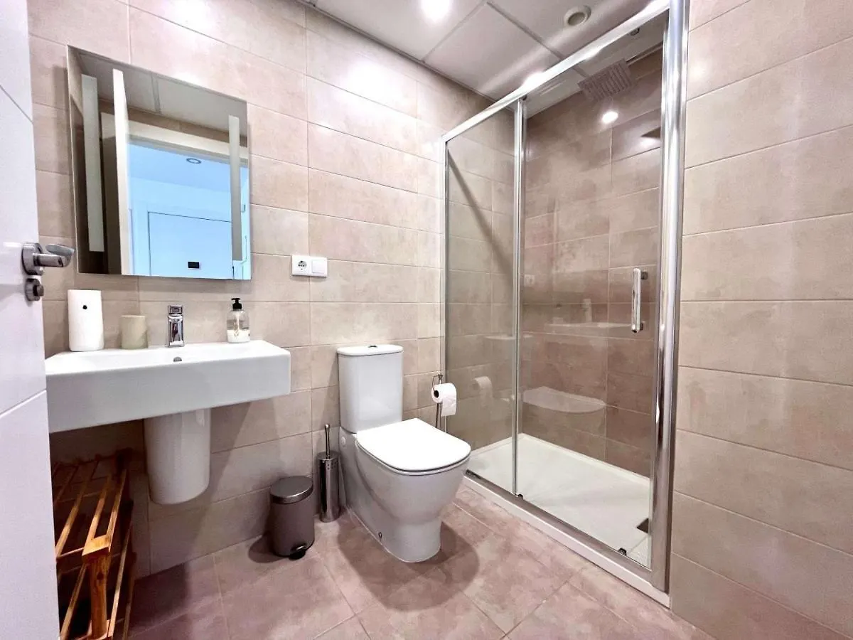 New Beachside Apartment With Sea Views Manilva